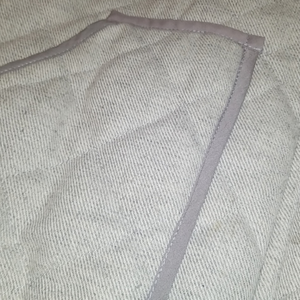 Vest - Picture 3 of 3